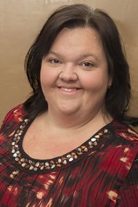 TracyCarpenterHeadshot-200×300 decorative image of TracyCarpenterHeadshot-200×300 , PSC graduate to be featured artist at upcoming Gallery Night 2019-07-18 11:25:35